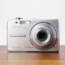 Olympus FE-230 7.1MP Digital Camera 3x Zoom Silver Tested W/ Flaw READ
