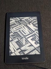 KINDLE PAPERWHITE 10th Generation bundle Case and cord
