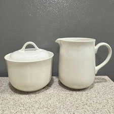 Vtg Corning Ceramic White Lidded Sugar Bowl Creamer 81-TY Farmhouse Simple EUC