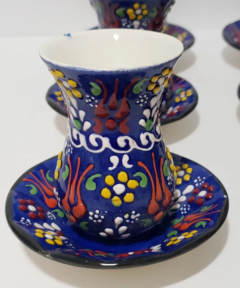 Juego de 6 tazas y platillos de té de cerámica pintados a mano turcos con patrón floral  Foto 3 de 3