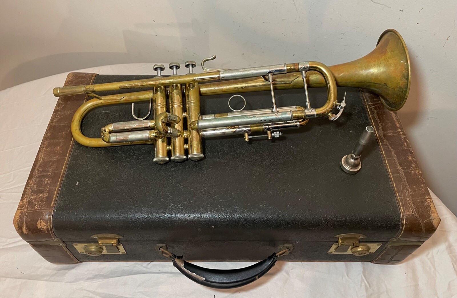 vintage model 37 Vincent Bach Stradivarius Elkhart trumpet brass