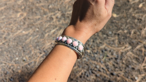 Navajo Cuff Bracelet Pink Conch Shell Handmade Native American Jewelry Sz 6.75in - Video 1 of 1