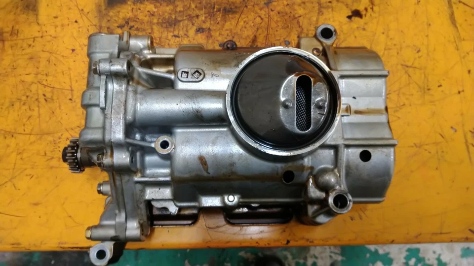 HONDA CIVIC MK7 2.0 PETROL K20A3 BALANCE SHAFT OIL PUMP 2001-2005 - Image 3 of 4