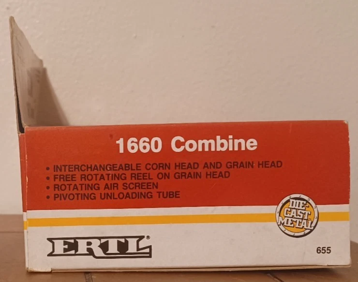 ERTL - Case IH 1660 Axial-Flow Combine, New (1/64 - 1988 Copyright) - Image 4 of 4