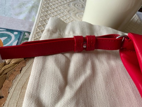 MULBERRY 🌸 Softie Pillow Phone RED Nappa Bag RRP £595 Padded LEATHER Crossbody - Picture 9 of 21