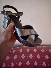 Vintage Women s Y2K Silver Metallic Kenneth Cole Reaction Chunky Heels Size:8