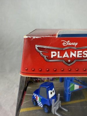 Disney Pixar Planes Pit Row Gift Pack Arturo (Plane, Pitty, & Tent