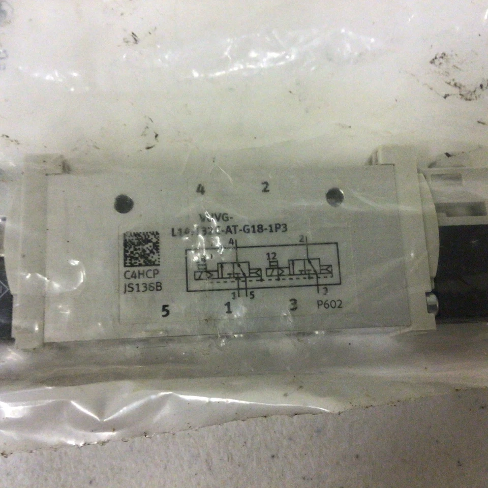NEW, FESTO VUVG L14 T32C AT G18 1 P3 SERIES 07 2022SOLENOID VALVE, FREE SHIPPING - Image 2 of 4