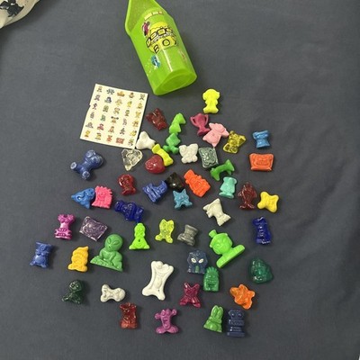 Crazy Bones Gogo's 50 Stück + Grüne Box + Spielkarte
