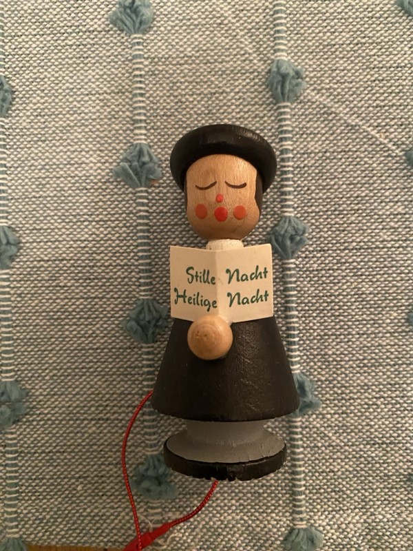 German Christmas Wood Ornament Choir Singer Man Steinbach?