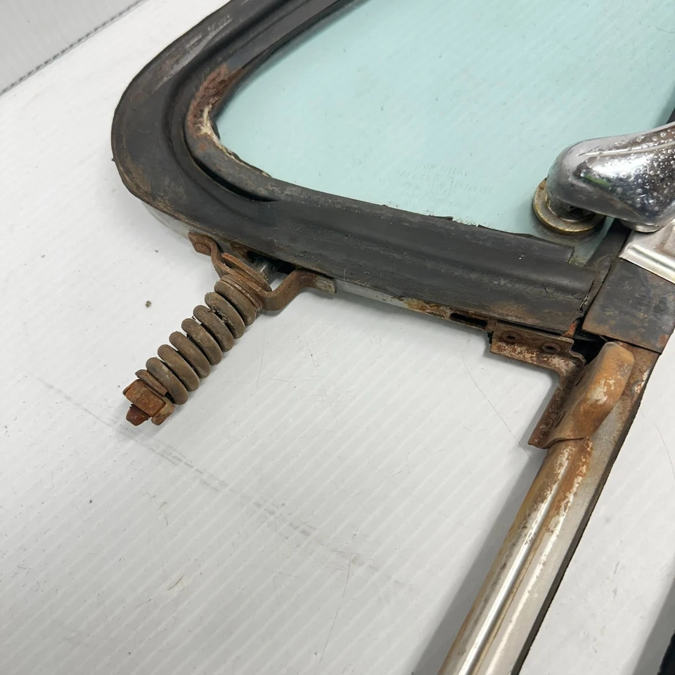 1973-80 Chevy C/K Squarebody Suburban truck Wing Vent Window Assembly Set Foto 4 de 4