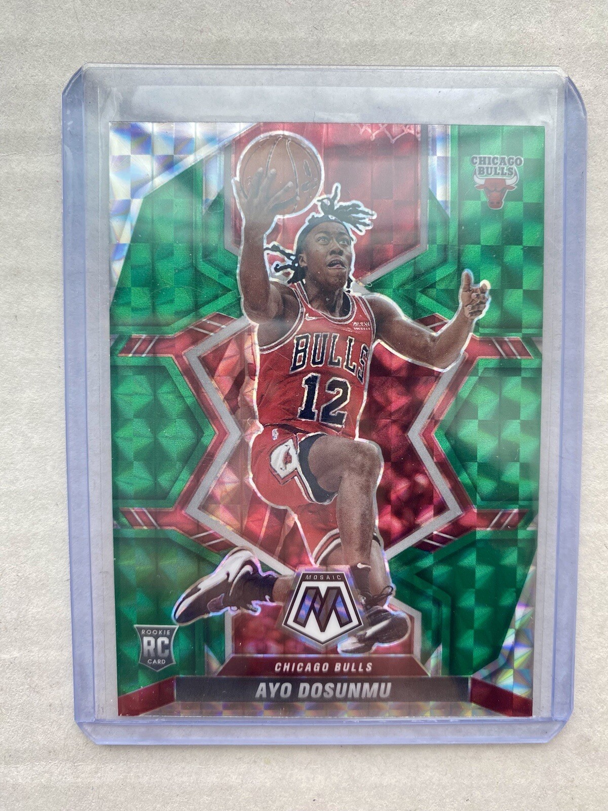 Ayo Dosunmu 2021-22 Panini Mosaic Rookie Choice Red & Green Prizm RC #233