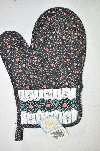 Gourmet Gallery Oven Mitt Floral Vintage