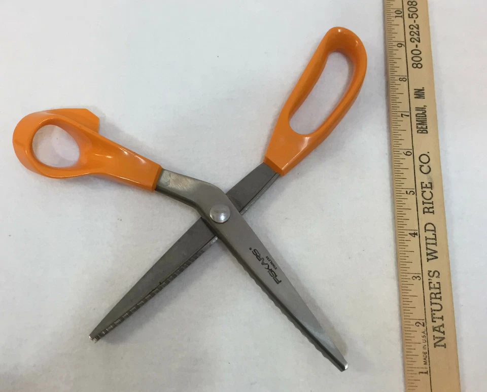 Fiskars Pinking Shears Scissors Zig Zag Stainless Steel Orange Plastic Handle - Image 2 of 4