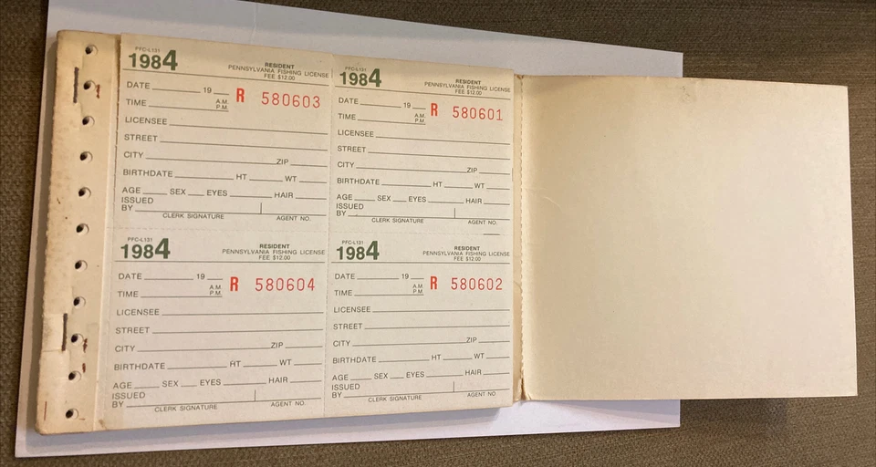 Licencia de pesca residente de Pensilvania 1984 licencia en papel libro completo Foto 2 de 4