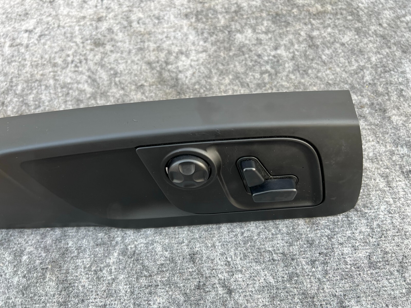 Maserati Ghibli 2014-2020 RIGHT+INNER Seat control switch
