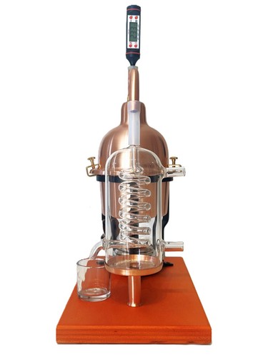alembic distiller still in copper with glass condensation coil capacity 0,6 L