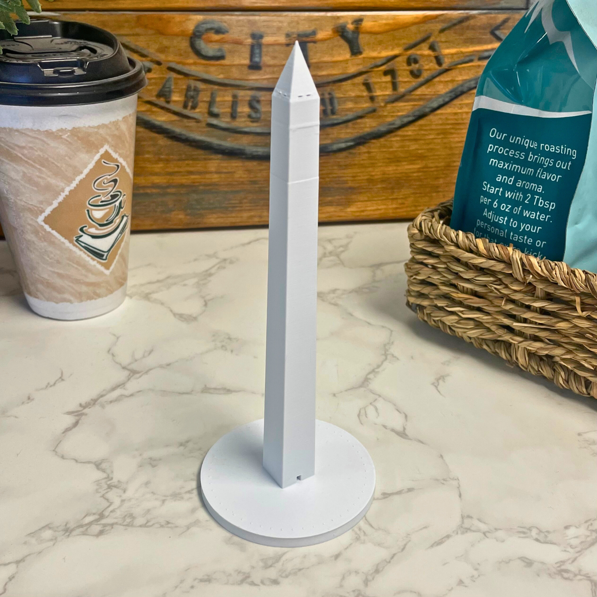 ワシントンD.C.小さな置物 Washington Monument Replica – Detailed Plastic Sculpture, Iconic