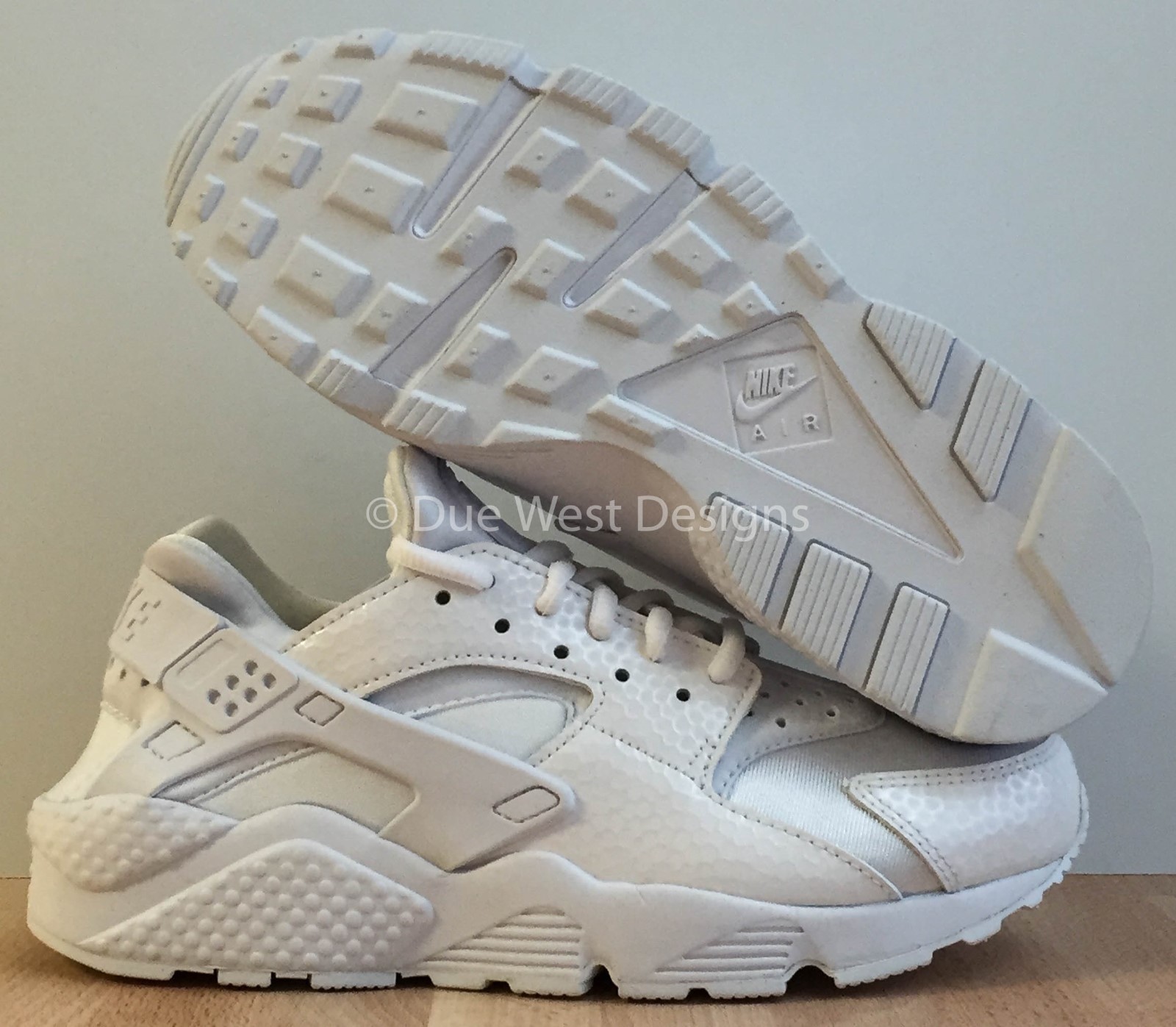 WMNS NIKE AIR HUARACHE PREMIUM TRIPLE WHITE 12 SAFARI bronzine bronzine bronzine gold silver off 74ad79 WMNS NIKE AIR HUARACHE PREMIUM TRIPLE WHITE 12 SAFARI bronzine bronzine bronzine gold silver off 74ad79