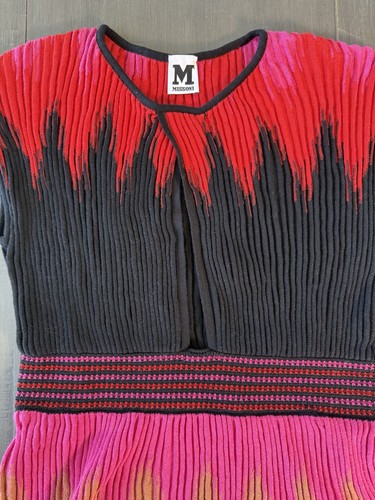 Top Missoni Tejido Zigzag Sin Mangas Talla 8 Diseño Ojo de Cerradura Diseñador Rojo Rosa Negro - Imagen 8 de 8