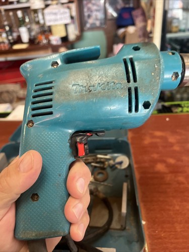 Makita Drill 10mm DP3720 Variable Speed Corded Drill - Picture 7 of 15