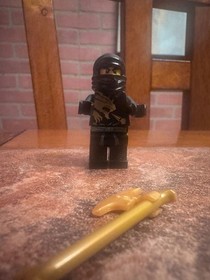 Lego Ninjago 2520 Cole Minifigure w/ Weapon Black w/ Dragon
