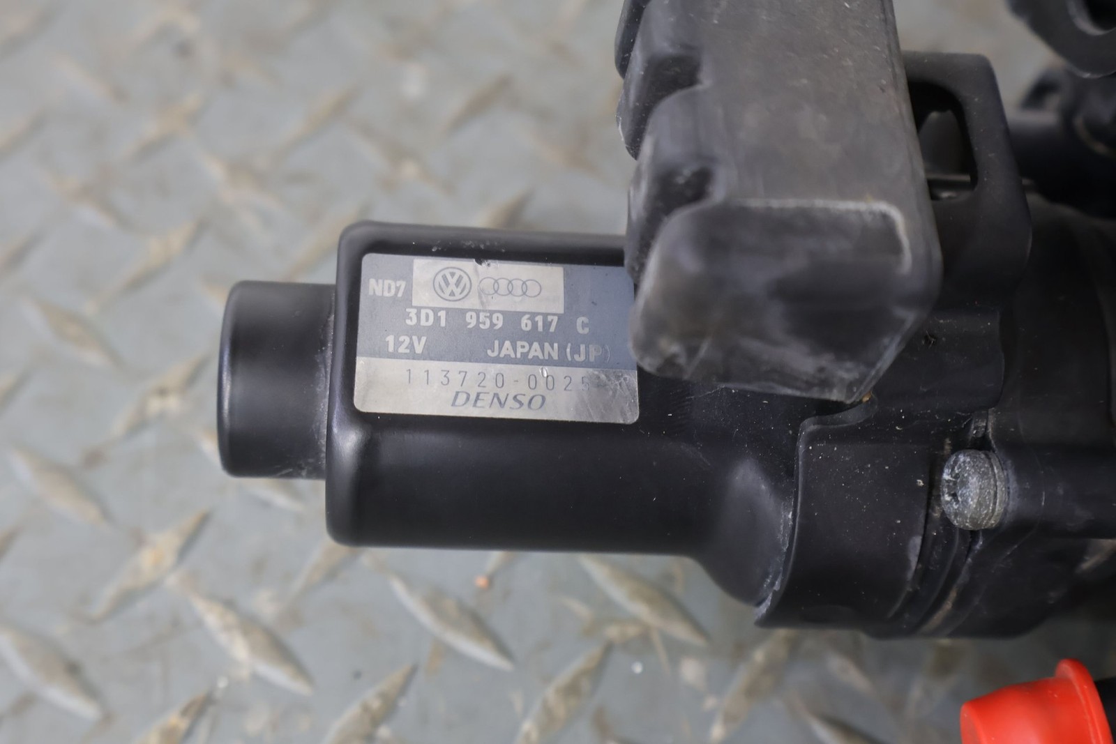 Bentley Continental 2003-2010 Heater control valve P/N 3D1959617C