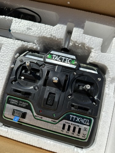 Heli Max AXE EZ Pre-Built Radio Controlled Helicopter In Box - Picture 18 of 24