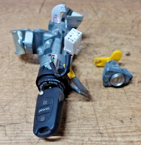 46985 D8G 2012 KIA PICANTO 1.0 G3LA IGNITION BARREL WITH DRIVERS LOCK AND KEY.