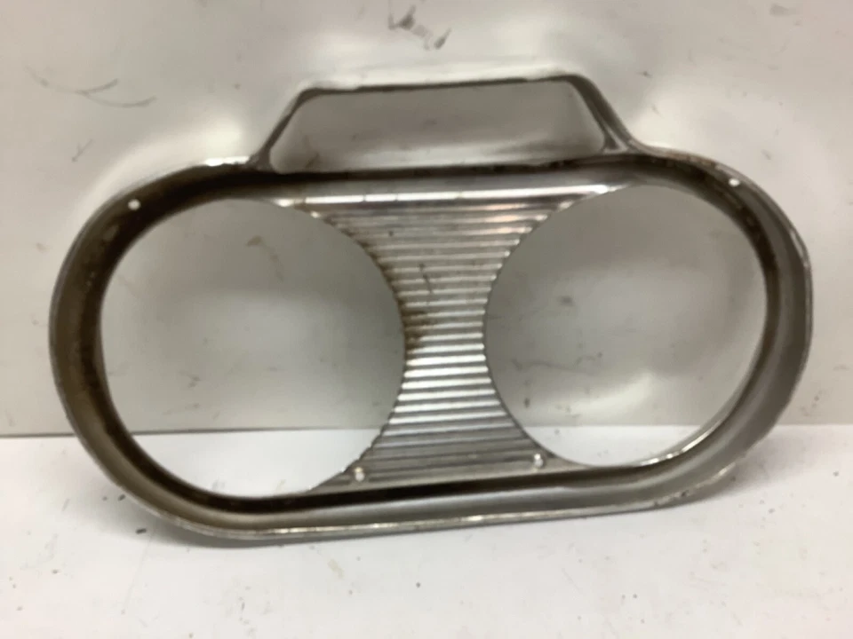 Biseles de faros originales Corvair Van Chevrolet Greenbriar 1961-64 para diestro o derecho Foto 4 de 4