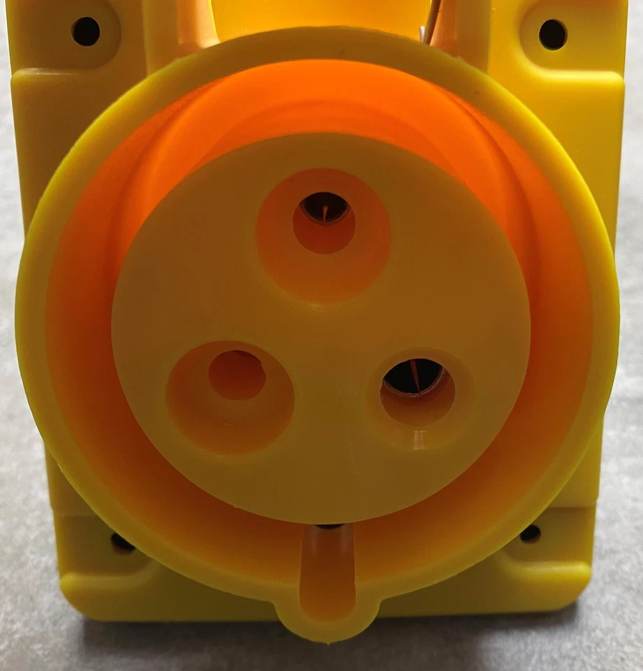 GEWISS GW62213 IP44 10 DEGREE PANEL RECEPTACLE 2P+E 32A 100-130V 4H - Image 2 of 4