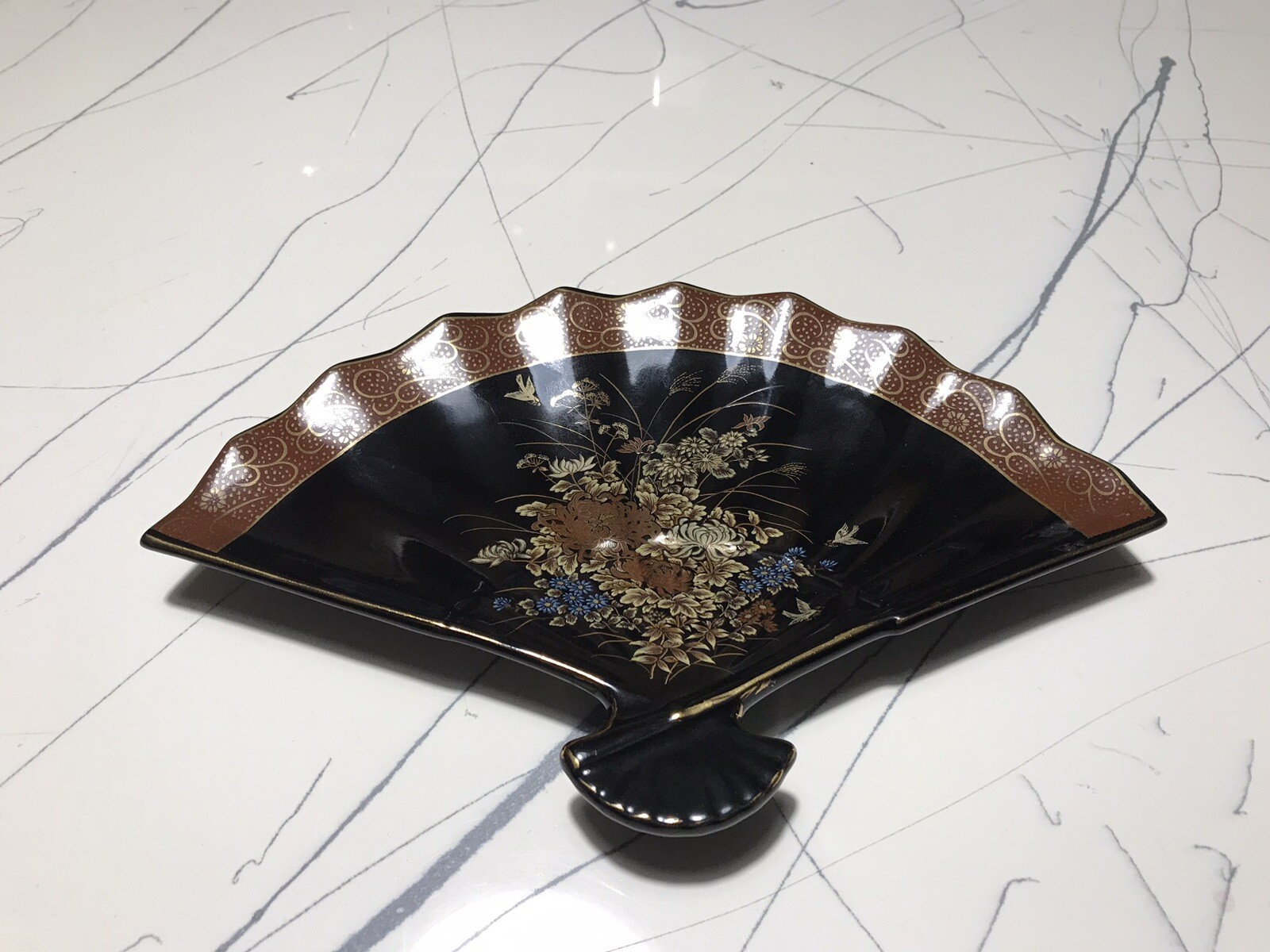 TOYO Jade Kiku Japan Green Fan Shaped Trinket Dish Intricate Gold