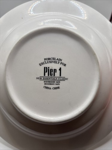 PIER 1 - NEW ESSENTIALS CLASSIC - WHITE - 8 5/8" RIM SOUP BOWLS (3) - Picture 2 of 5