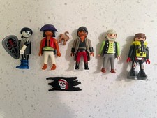 PLAYMOBIL Vtg Mixed PIRATE FIGURES - HATS - LOT of 5 plus Accessories