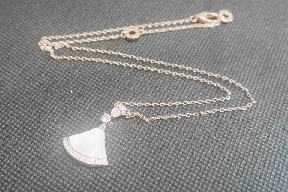 Collar Perfect/Bvigarl DivasDREAM Oro Rosa 18K Diamantes Collar Foto 3 de 4