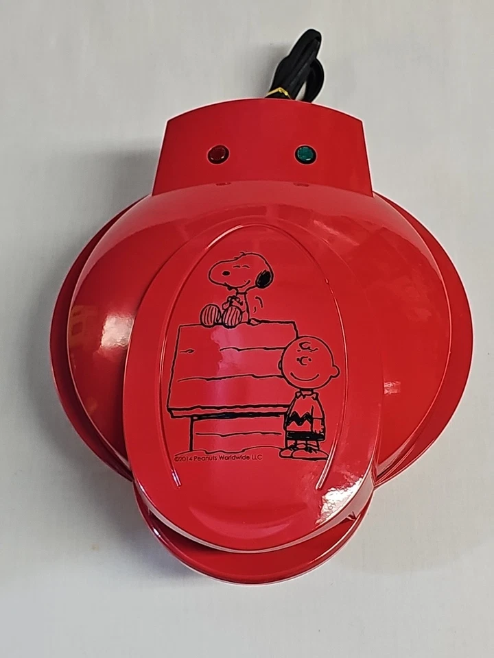 Máquina de waffle Smart Planet Peanuts Snoopy & Charlie Brown - Imagem 3 de 4
