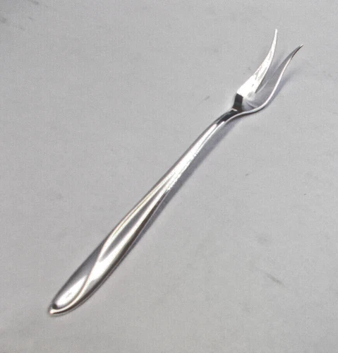 SILVER SCULPTURE STERLING SILVER PICKLE/OLIVE FORK-UNIQUE 1954 REED/BARTON FINE