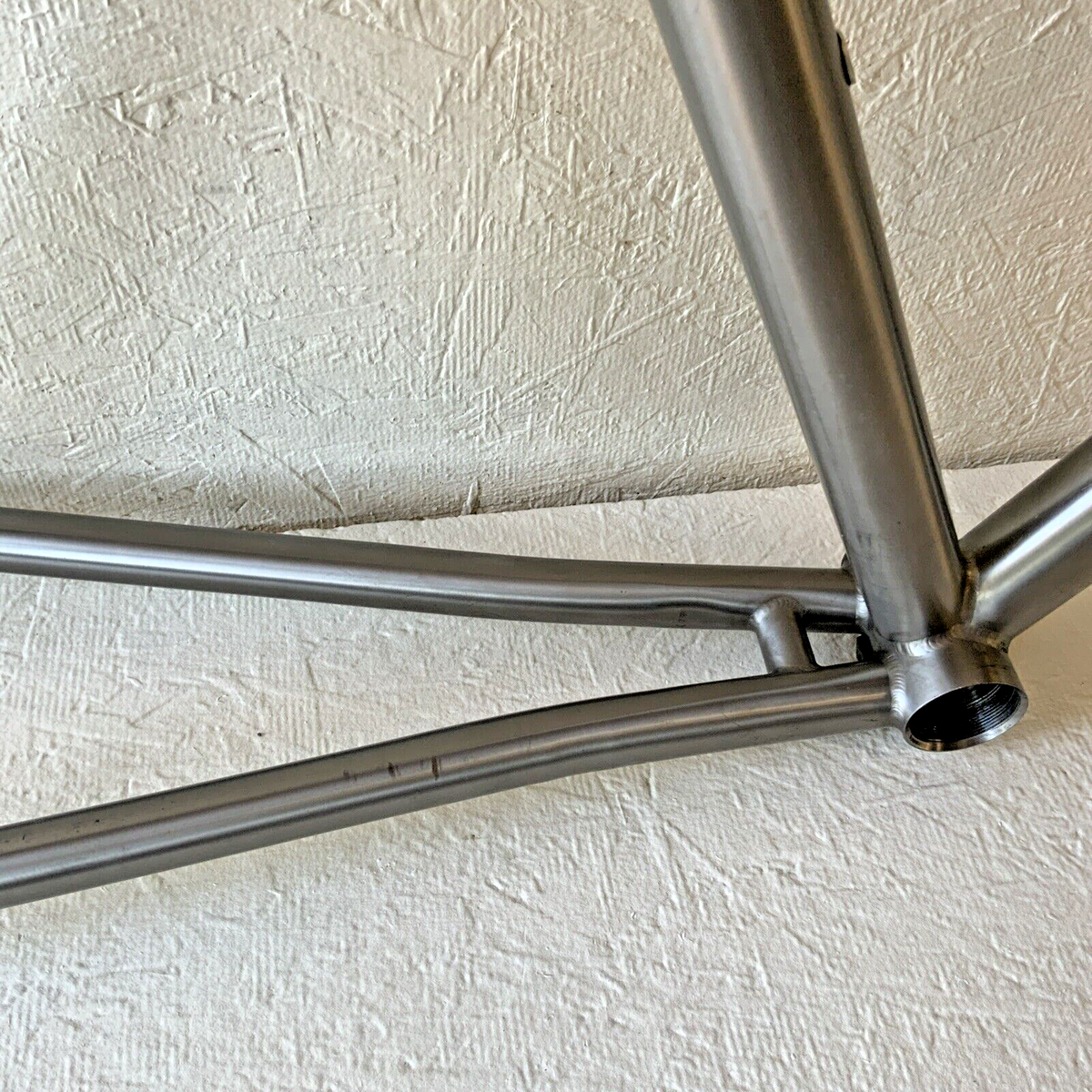 MERLIN TITANIUM FRAME X-SMALL FITS 700C / ONE-INCH 1.6 KGS