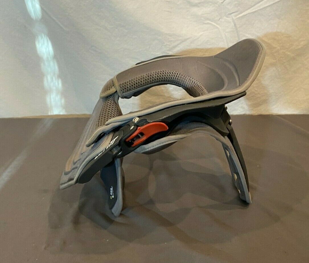 LEATT Bicycle DBX Mountain Bike Carbon Fiber Reinforced Neck