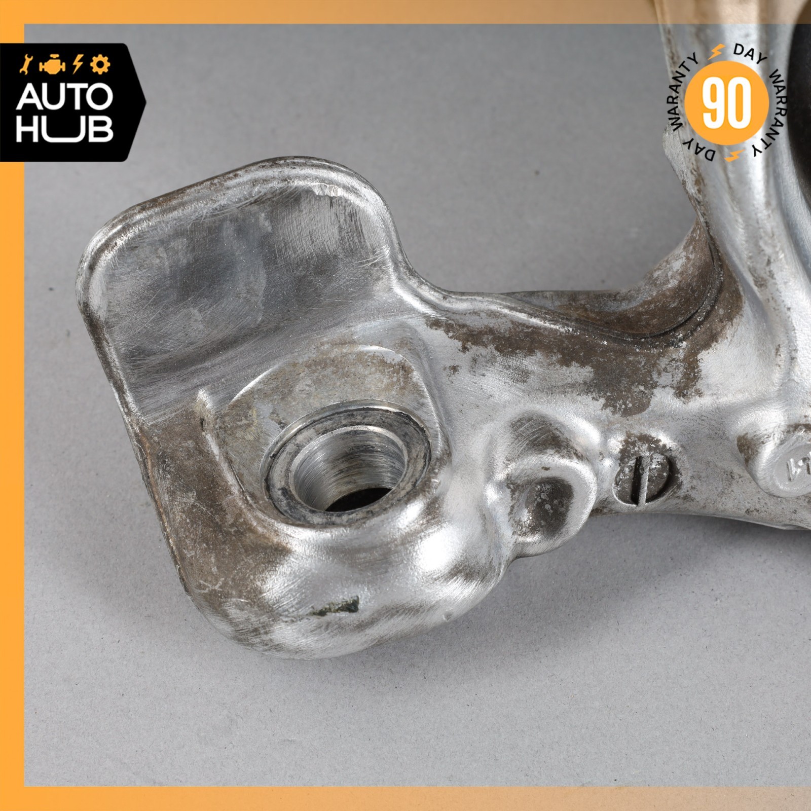 03-10 Maserati GranTurismo M145 Front Left Side Spindle Knuckle Hub OEM 34k