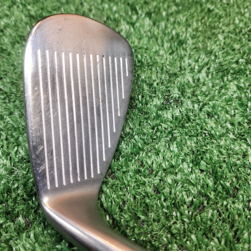 Tommy Armour Silverback 845 CS Sand Wedge (SW) Steel shaft Right-Handed  - Image 4 of 4