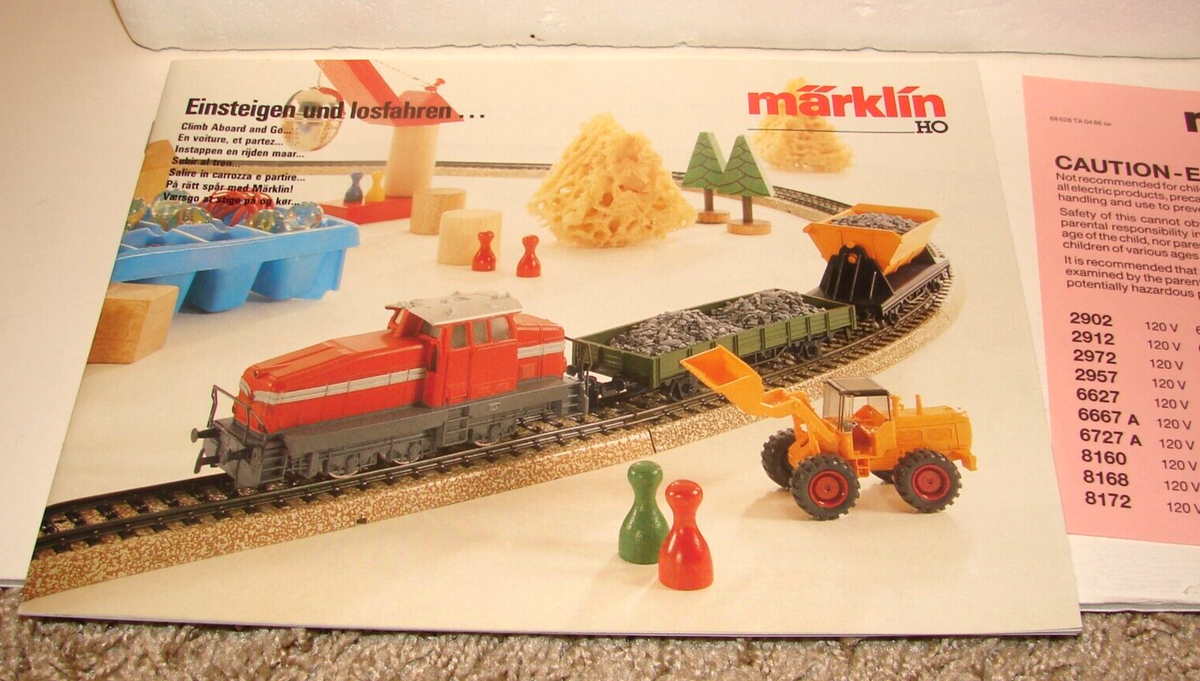 Vintage MARKLIN HO Scale 2912 Diesel Train STARTER SET in BOX