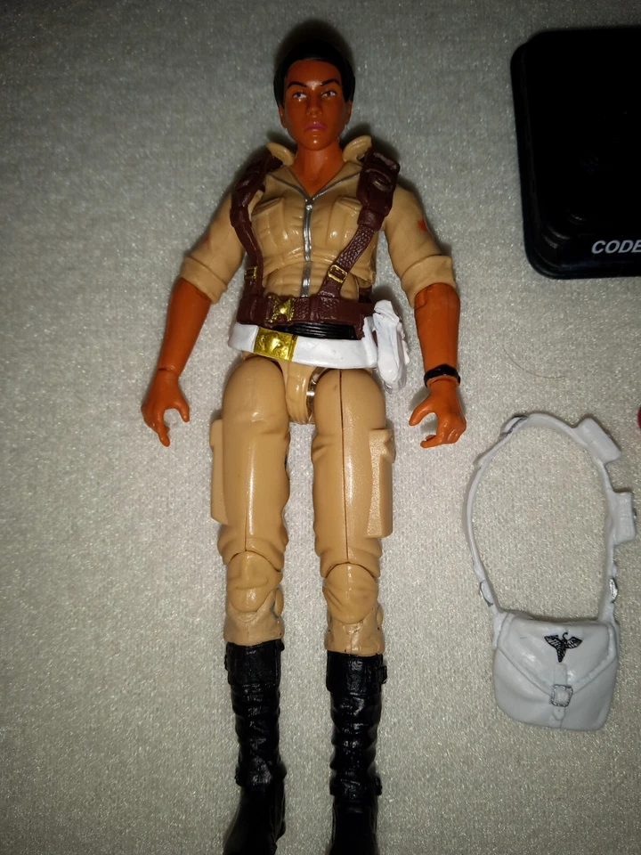 Hasbro G.I. 2015-16 JOE FSS 4-13 Collector's Club Exclusivo CARLA DOC GREER 3.75 Foto 3 de 4