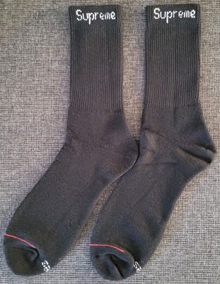 Supreme Hanes Crew Socks - Socken Strümpfe - Ein Paar - Größe 6-12 (One Size)