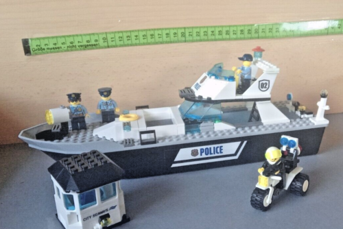 Lego®  Konvolut Polizei  Boot usw - Bild 1 von 1