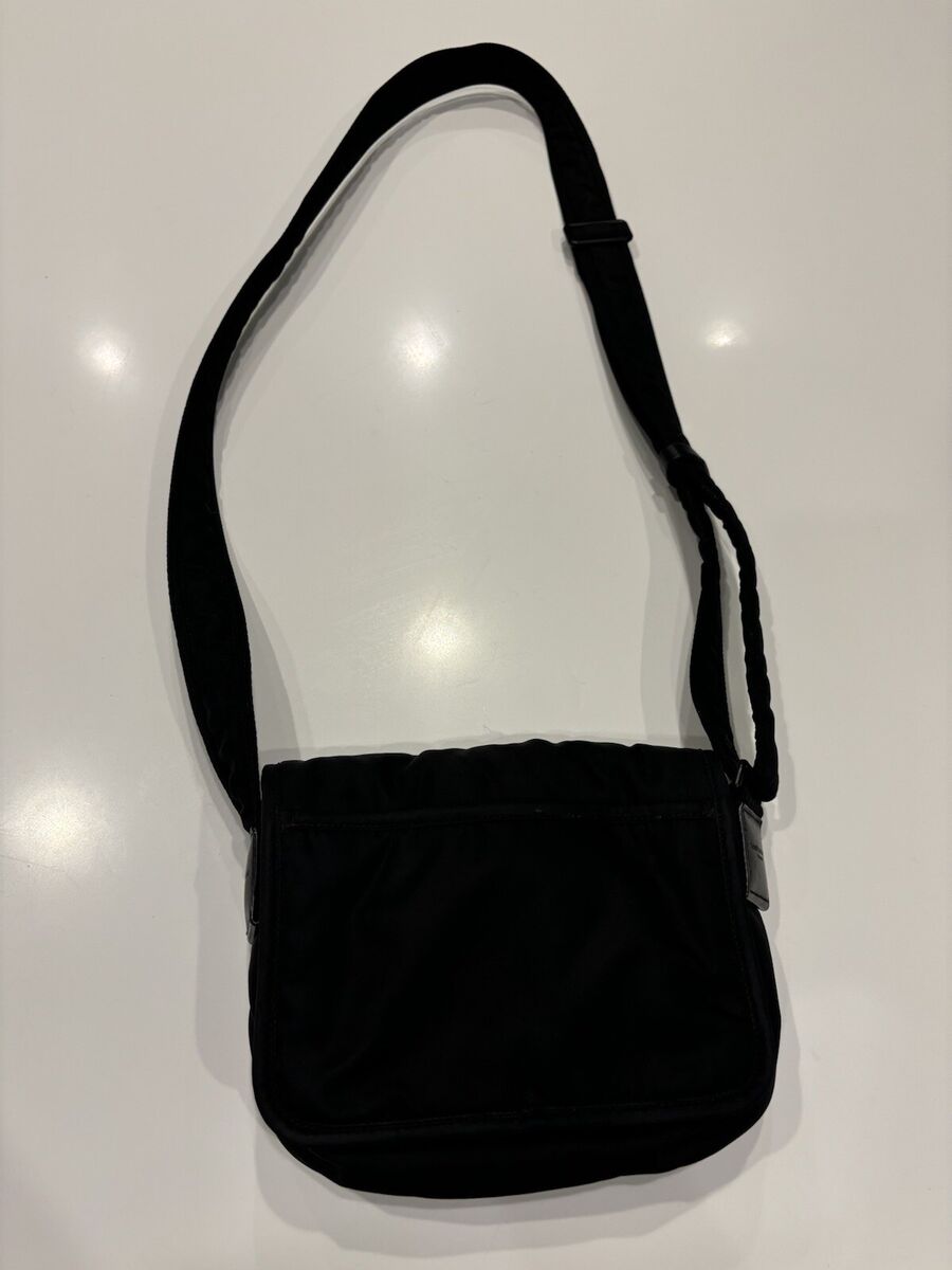 YSL MAN’s NIKI SMALL MESSENGER IN BLACK ECONYL. ITEM# 776611FACKH1000. Used YSL MAN’s NIKI SMALL MESSENGER IN BLACK ECONYL. ITEM# 776611FACKH1000. Used