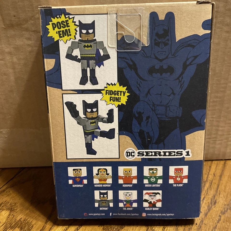 Boneco Batman DC Comics Wood Warriors Superheroes Series 1 - Imagem 3 de 4