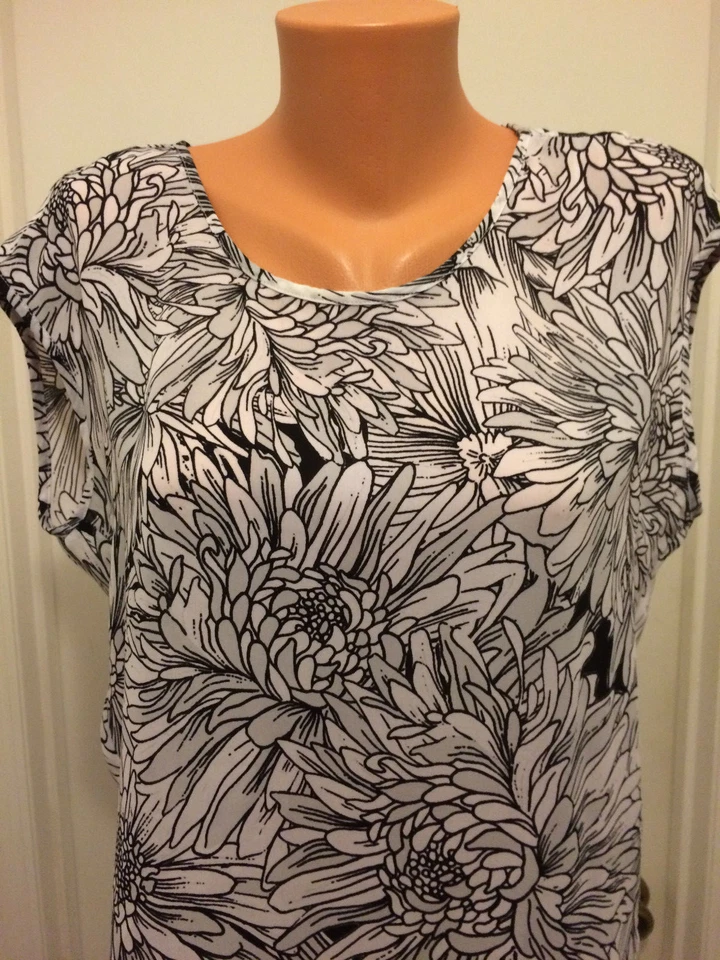 Женская блузка Jennifer Lopez средний размер цветочный топ без рукавов с отверстием под ключ - Изображение 2 из 4