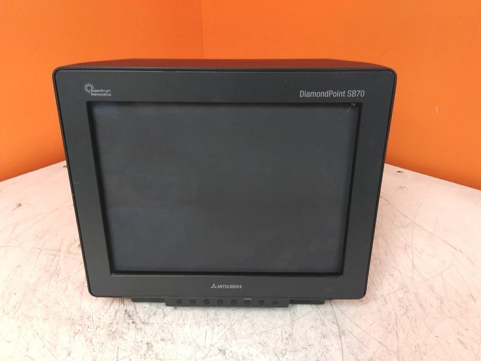 Mitsubishi DiamondPoint SB70 17" VGA CRT Monitor No Stand - Image 2 of 4