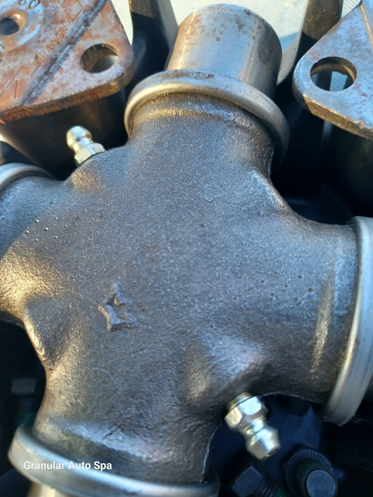 Dana Spicer 1710 Series Universal Joint w/Hardware 5-675X